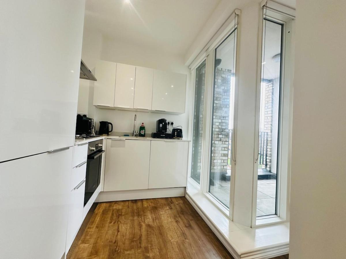 Appartamento Spacious Close To Major Station *