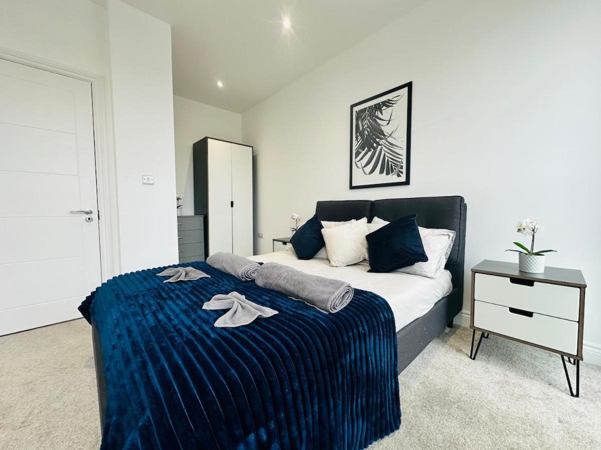 Appartamento Spacious Close To Major Station Londra