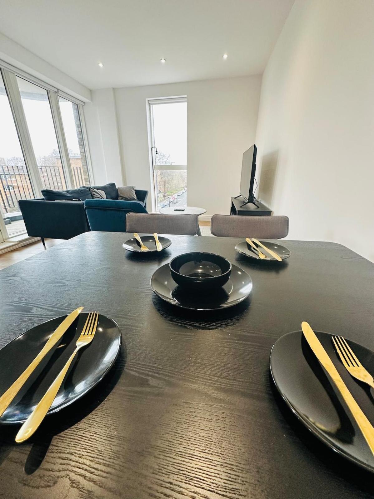 Spacious Close To Major Station Appartamento *